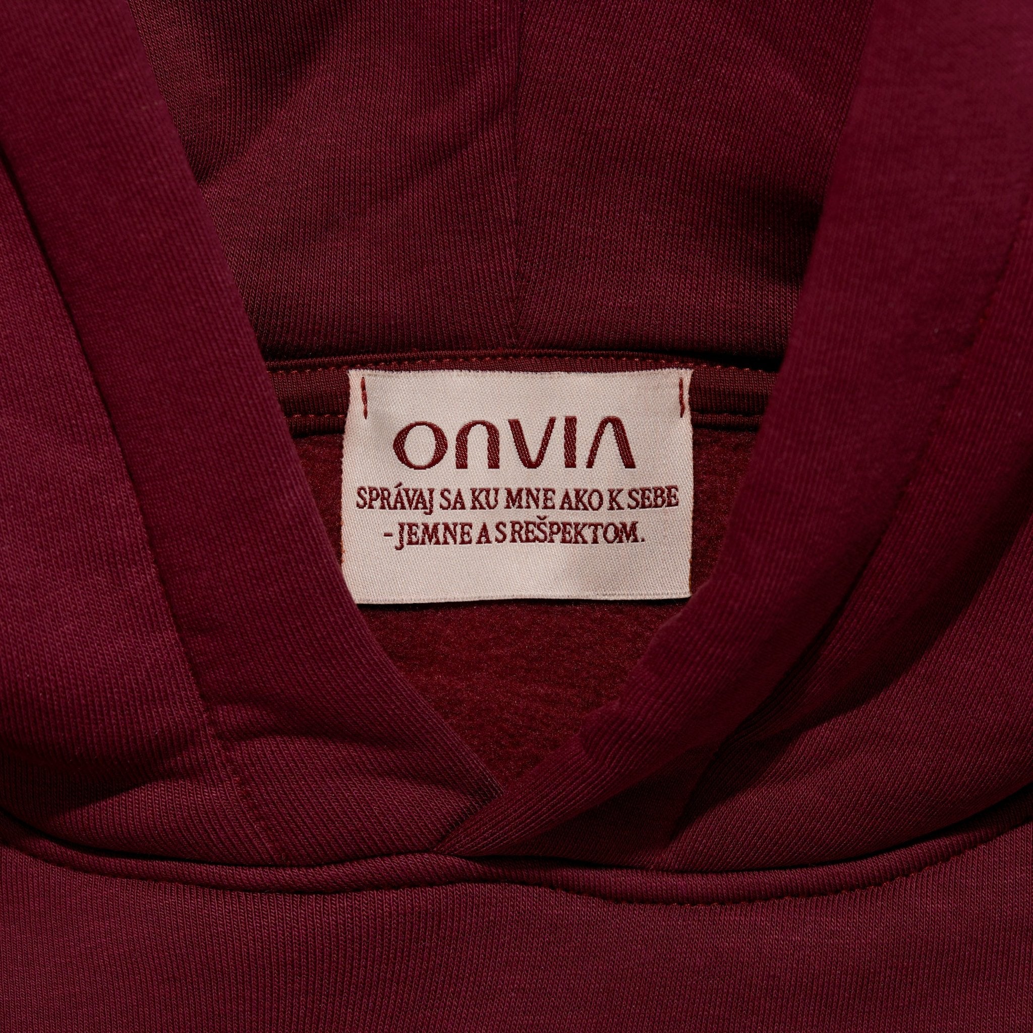 Mikina s kapucňou "KRAVINA" - ONVIA