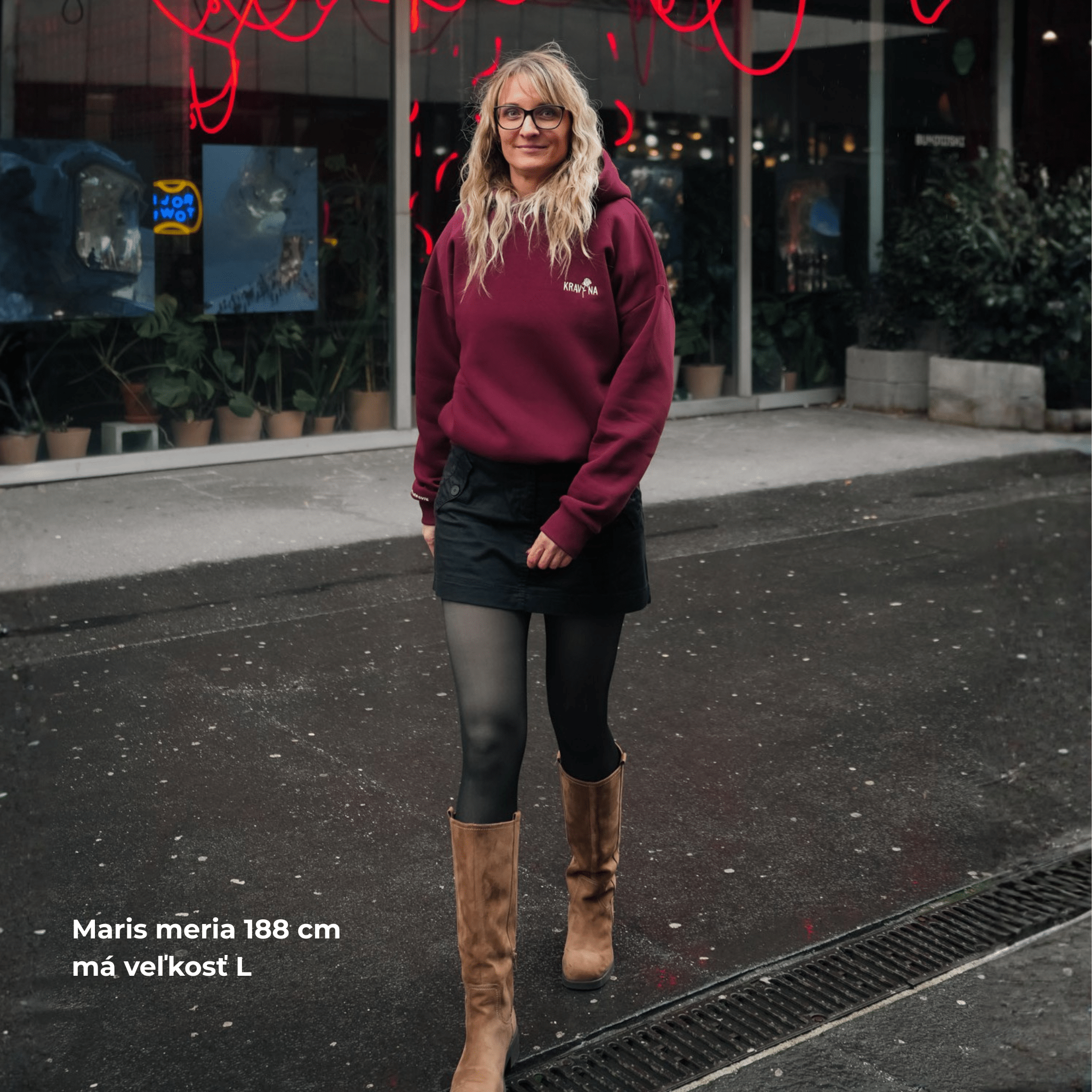 Mikina s kapucňou "KRAVINA" - ONVIA